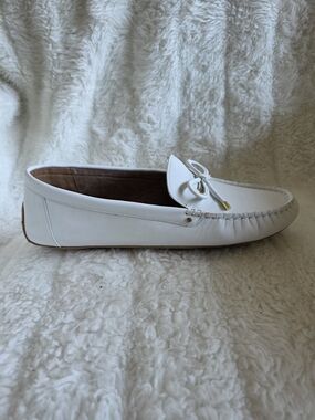 AEROSOLES White Leather Slip-On Driving Loafer